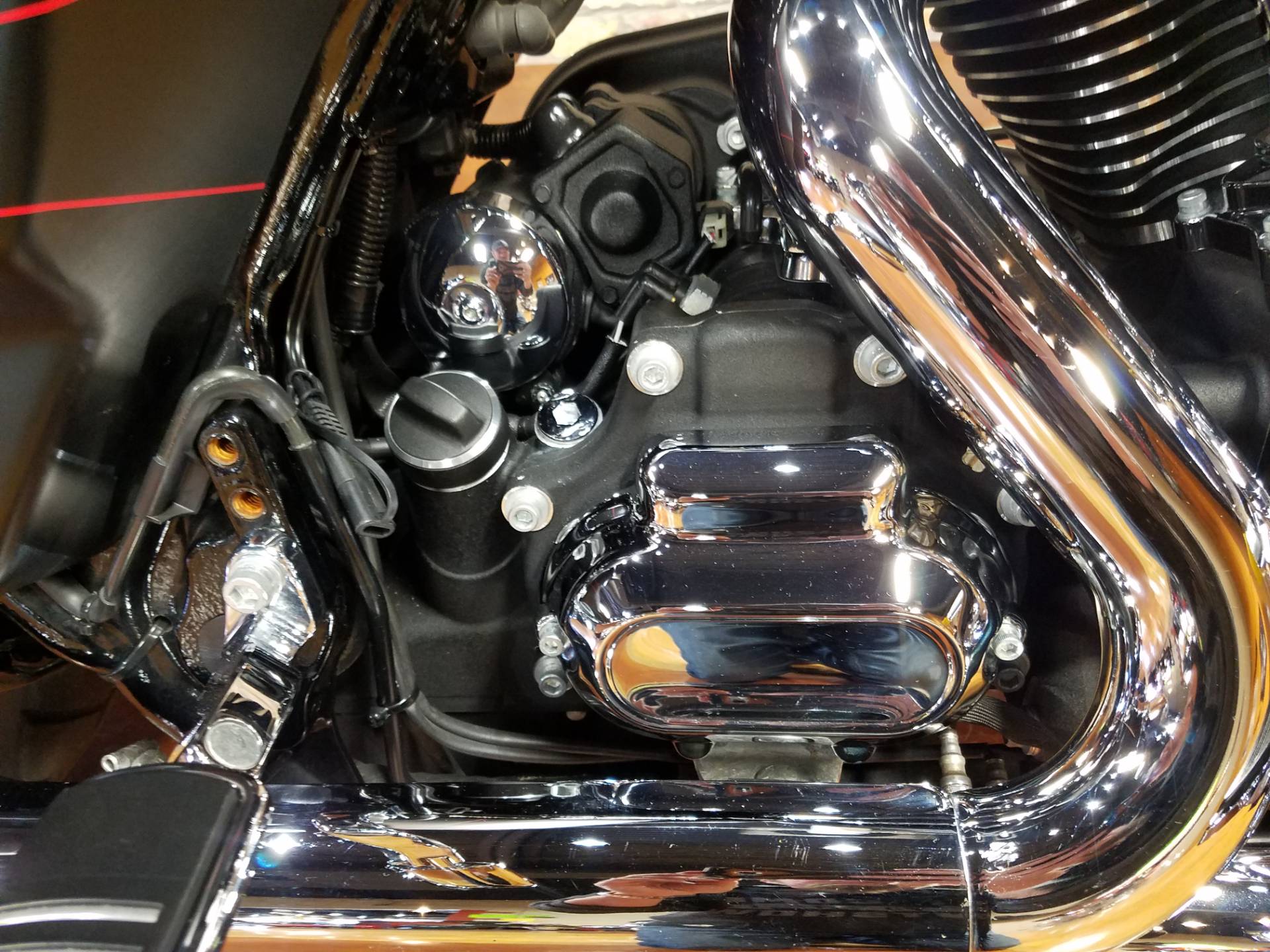 2015 Harley-Davidson Street Glide® Special in Big Bend, Wisconsin - Photo 8