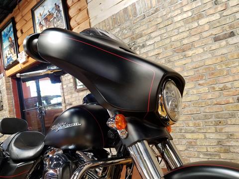 2015 Harley-Davidson Street Glide® Special in Big Bend, Wisconsin - Photo 16