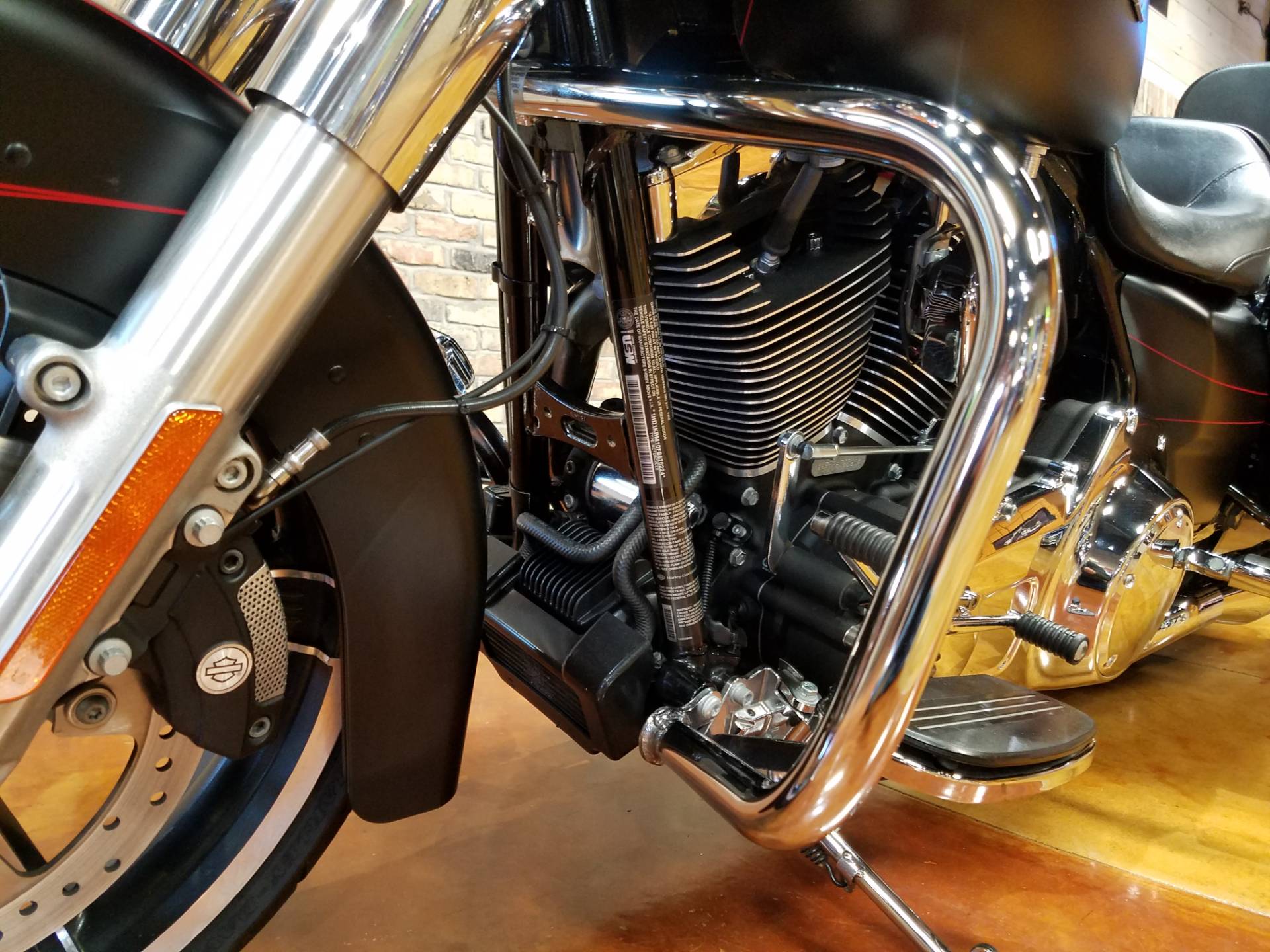 2015 Harley-Davidson Street Glide® Special in Big Bend, Wisconsin - Photo 32