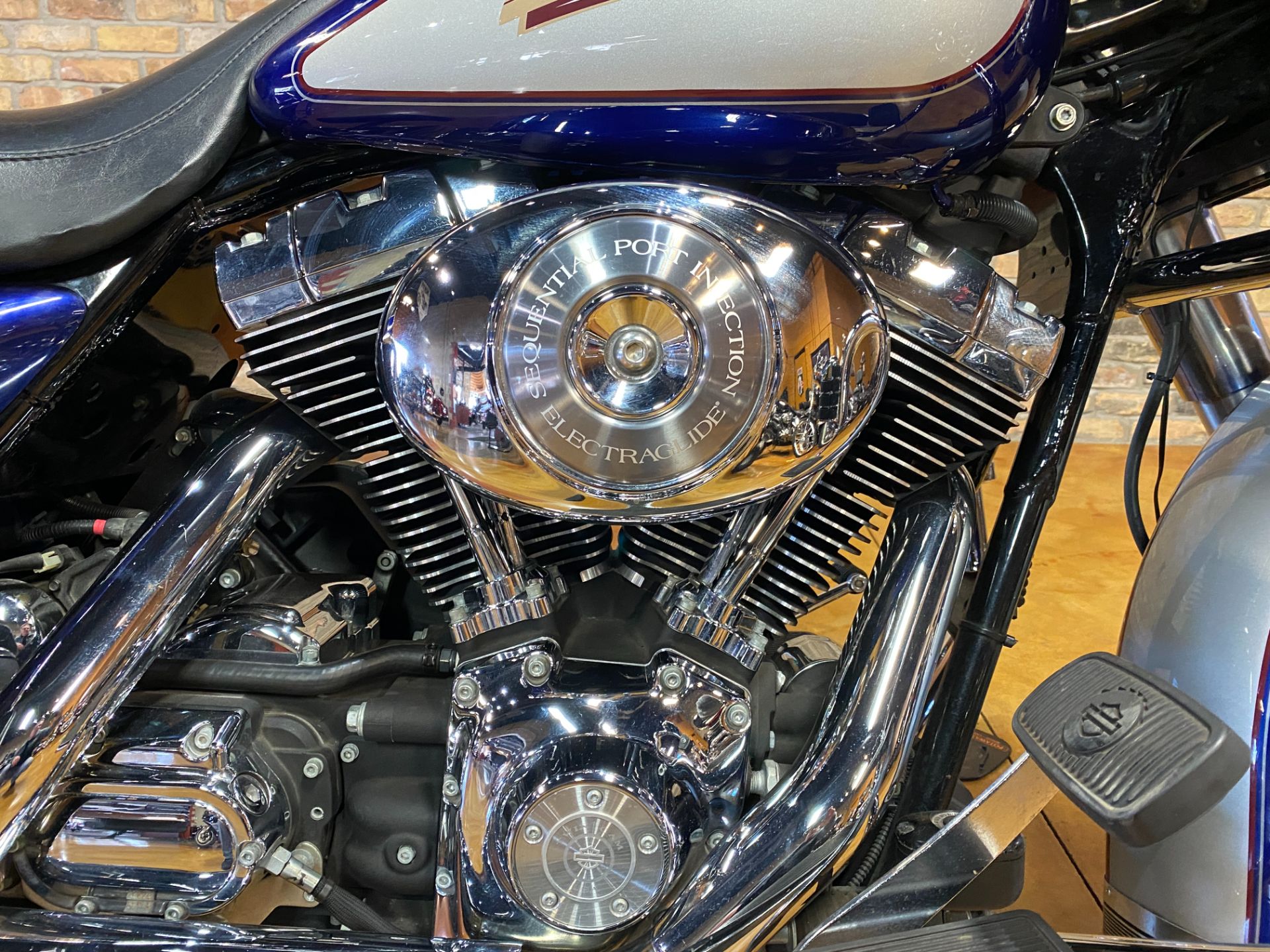2006 Harley-Davidson Electra Glide® Classic in Big Bend, Wisconsin - Photo 13