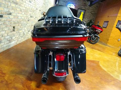 2015 Harley-Davidson Electra Glide® Ultra Classic® in Big Bend, Wisconsin - Photo 5