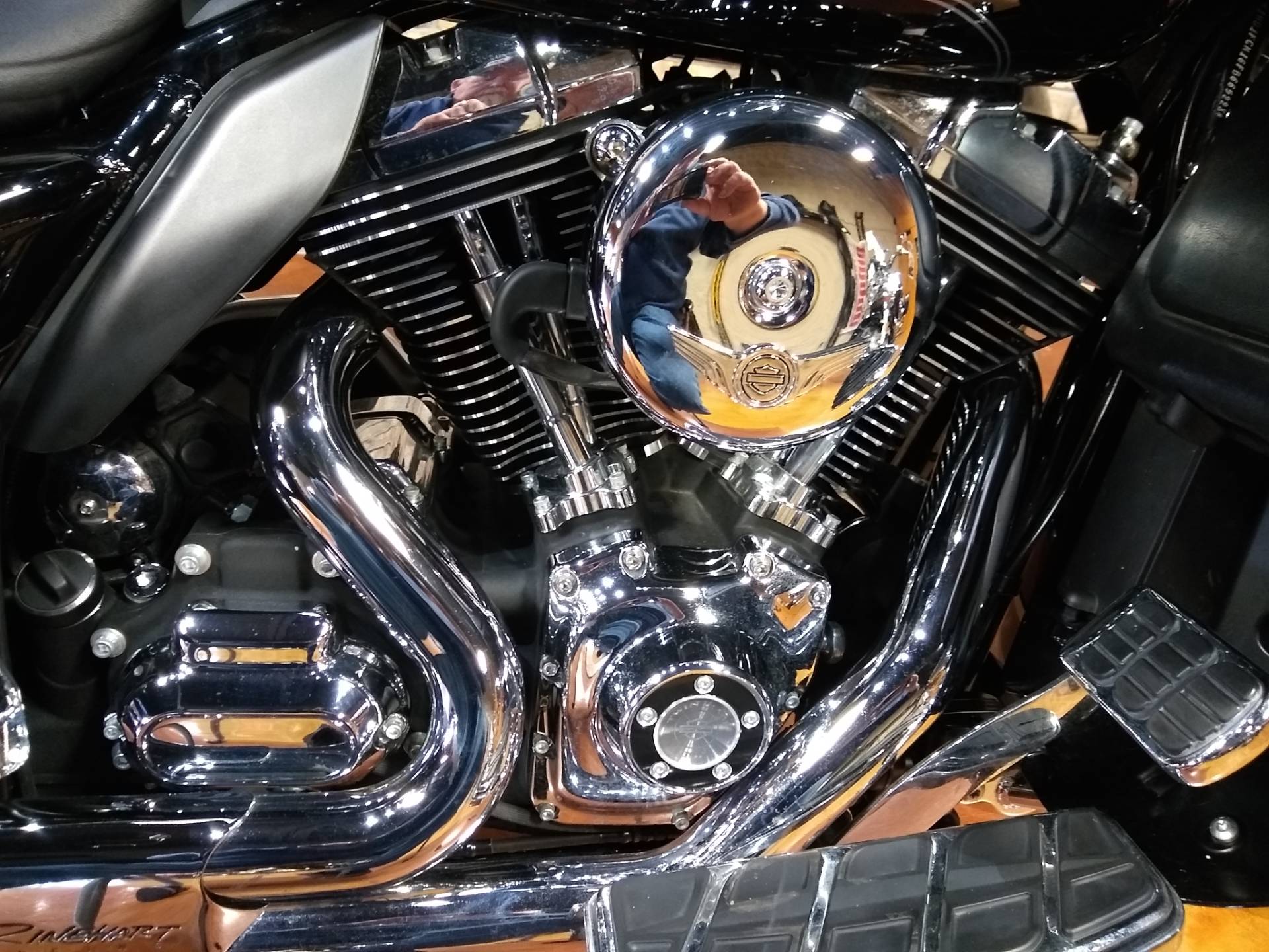 2015 Harley-Davidson Electra Glide® Ultra Classic® in Big Bend, Wisconsin - Photo 12