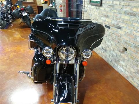 2015 Harley-Davidson Electra Glide® Ultra Classic® in Big Bend, Wisconsin - Photo 22