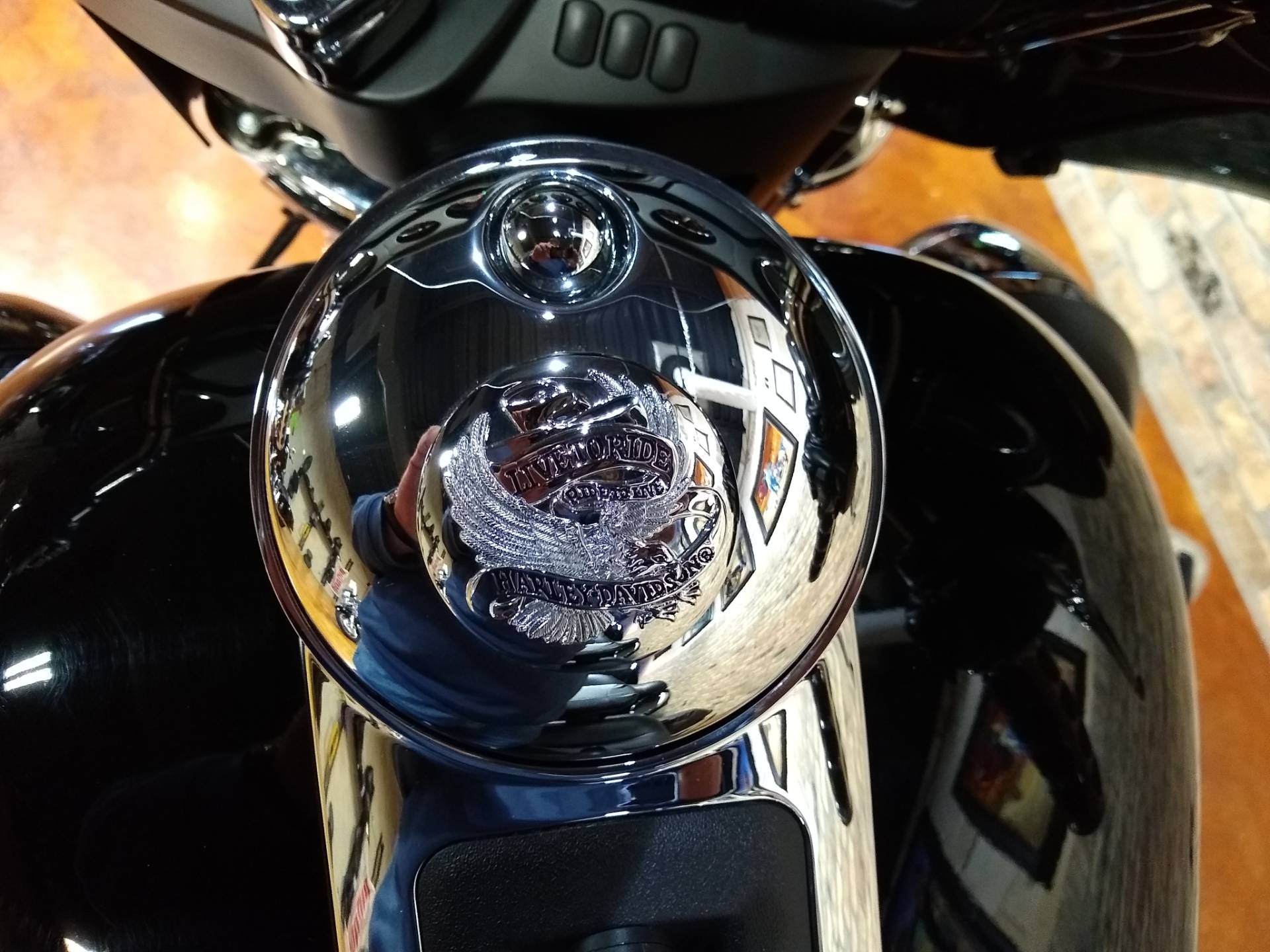 2015 Harley-Davidson Electra Glide® Ultra Classic® in Big Bend, Wisconsin - Photo 30