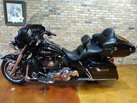 2015 Harley-Davidson Electra Glide® Ultra Classic® in Big Bend, Wisconsin - Photo 4