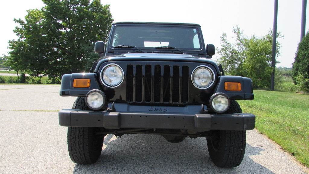 2003 Jeep Wrangler in Big Bend, Wisconsin - Photo 11