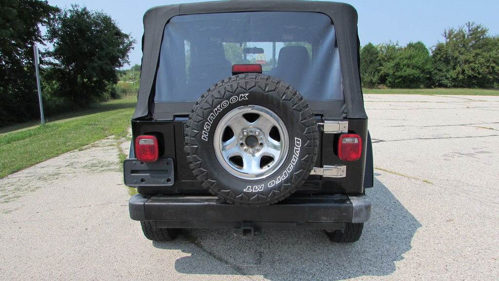 2003 Jeep Wrangler in Big Bend, Wisconsin - Photo 12