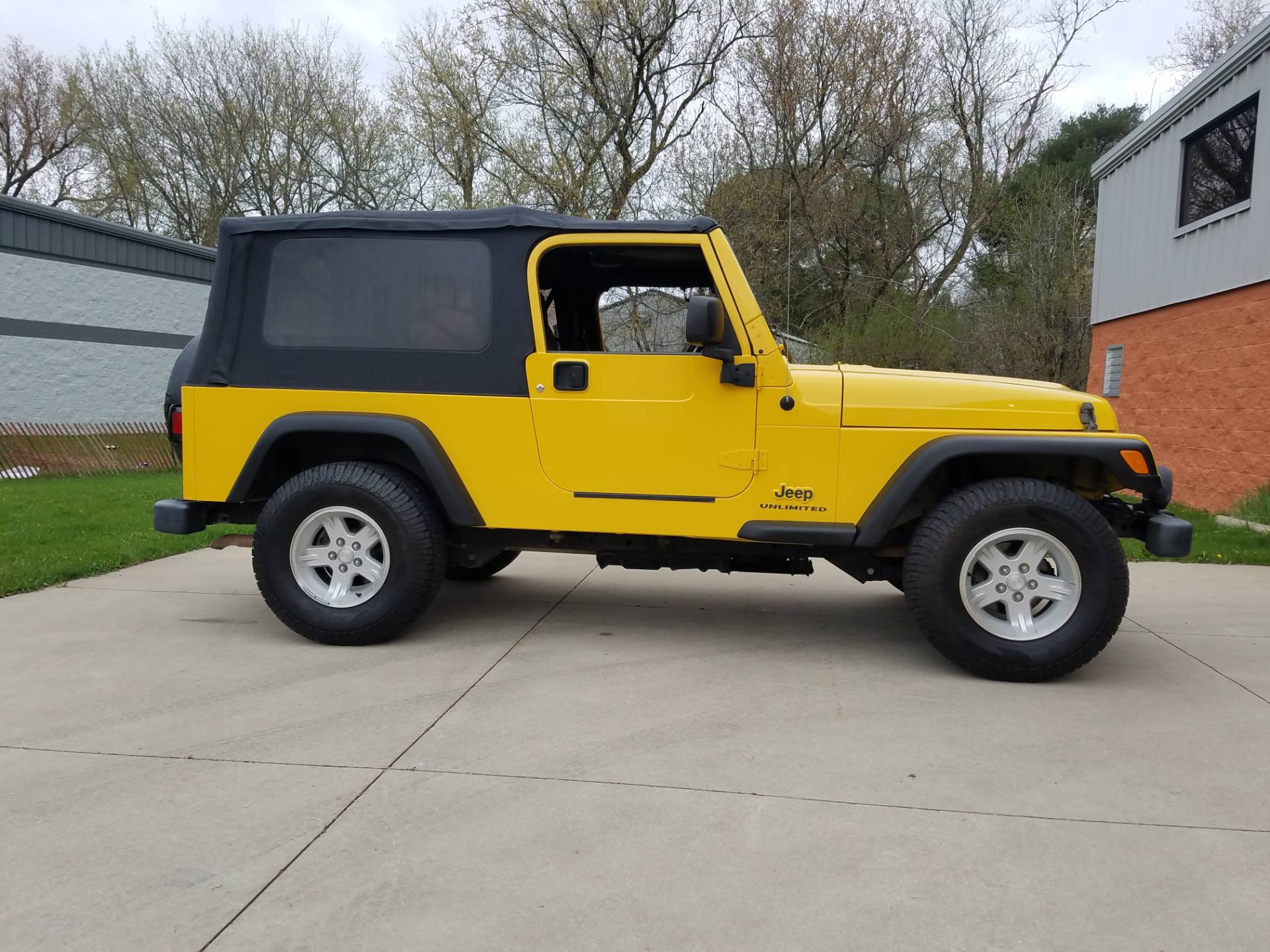 Used 2005 Jeep® Wrangler Unlimited | Automobile in Big Bend WI | 4393 Solar  Yellow
