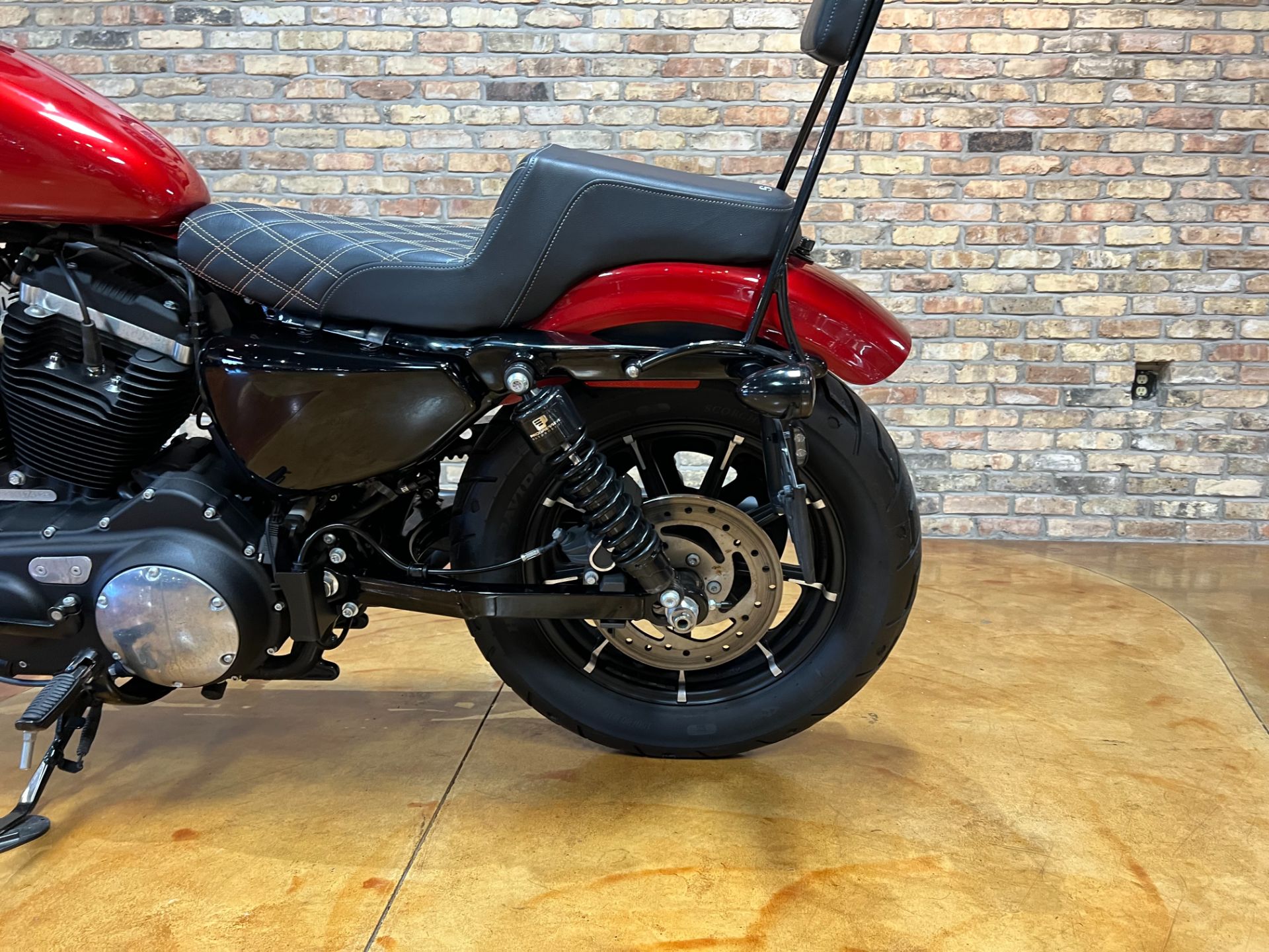 2019 Harley-Davidson Iron 883™ in Big Bend, Wisconsin - Photo 23