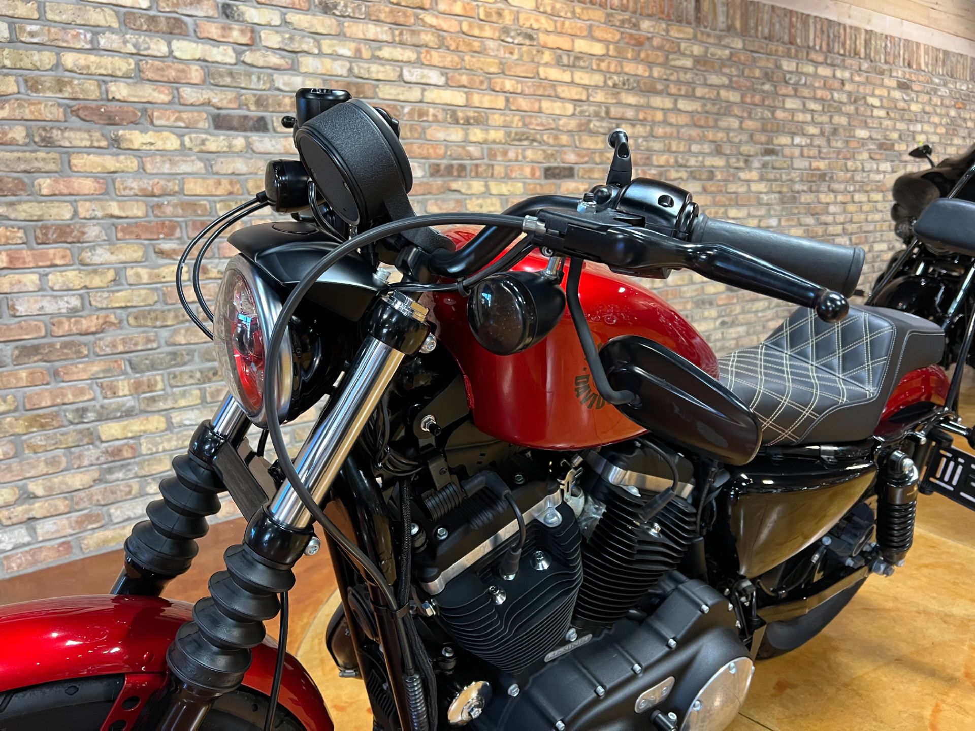 2019 Harley-Davidson Iron 883™ in Big Bend, Wisconsin - Photo 27