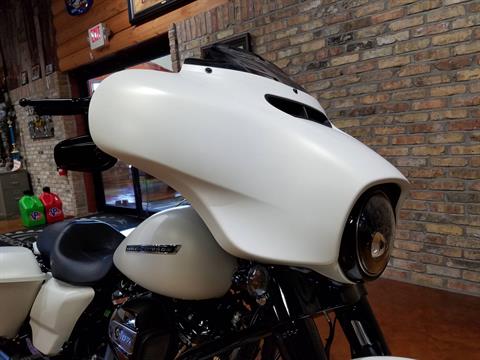 2018 Harley-Davidson Street Glide® Special in Big Bend, Wisconsin - Photo 16