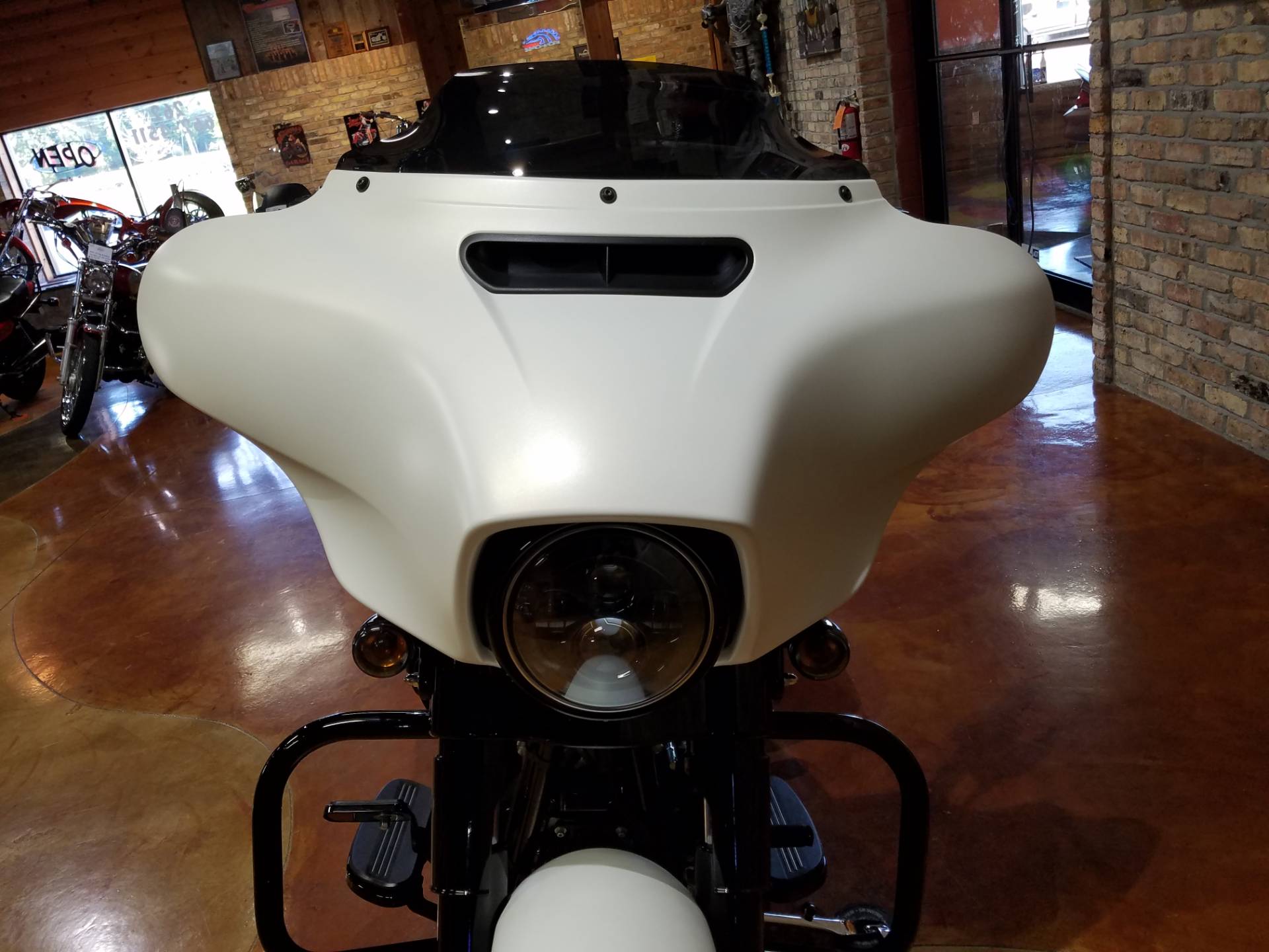 2018 Harley-Davidson Street Glide® Special in Big Bend, Wisconsin - Photo 20