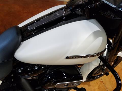 2018 Harley-Davidson Street Glide® Special in Big Bend, Wisconsin - Photo 21