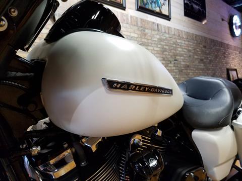 2018 Harley-Davidson Street Glide® Special in Big Bend, Wisconsin - Photo 35