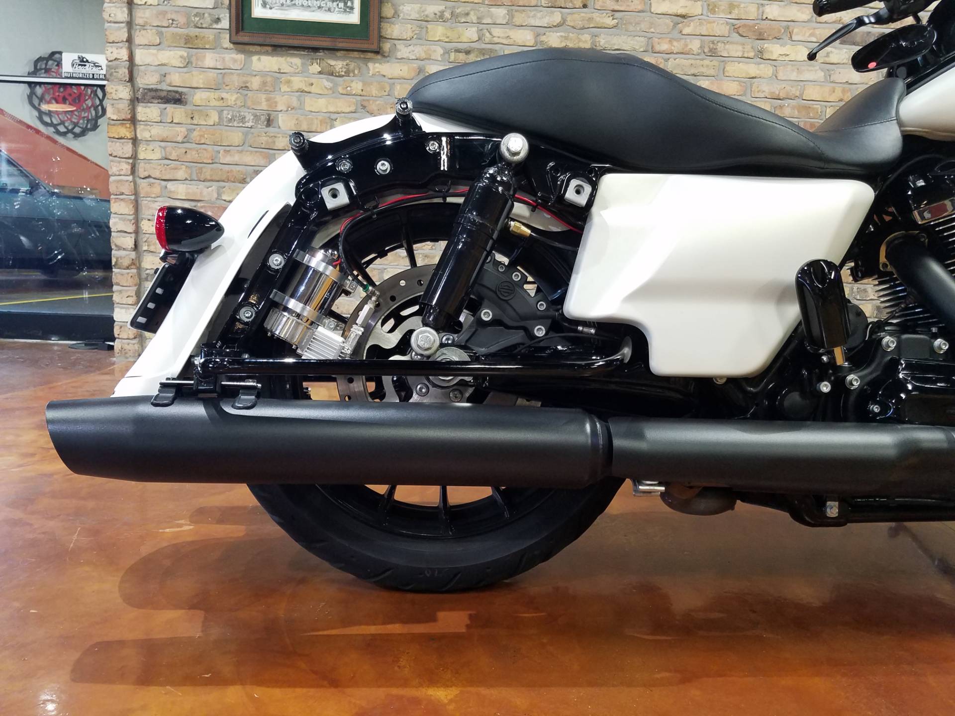 Used 2018 Harley Davidson Street Glide Special Motorcycles In Big Bend Wi 4268 Bonneville Salt Denim