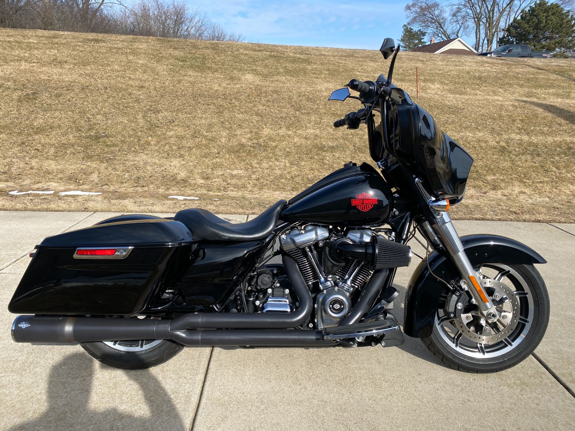 2019 Harley-Davidson Electra Glide® Standard in Big Bend, Wisconsin - Photo 4