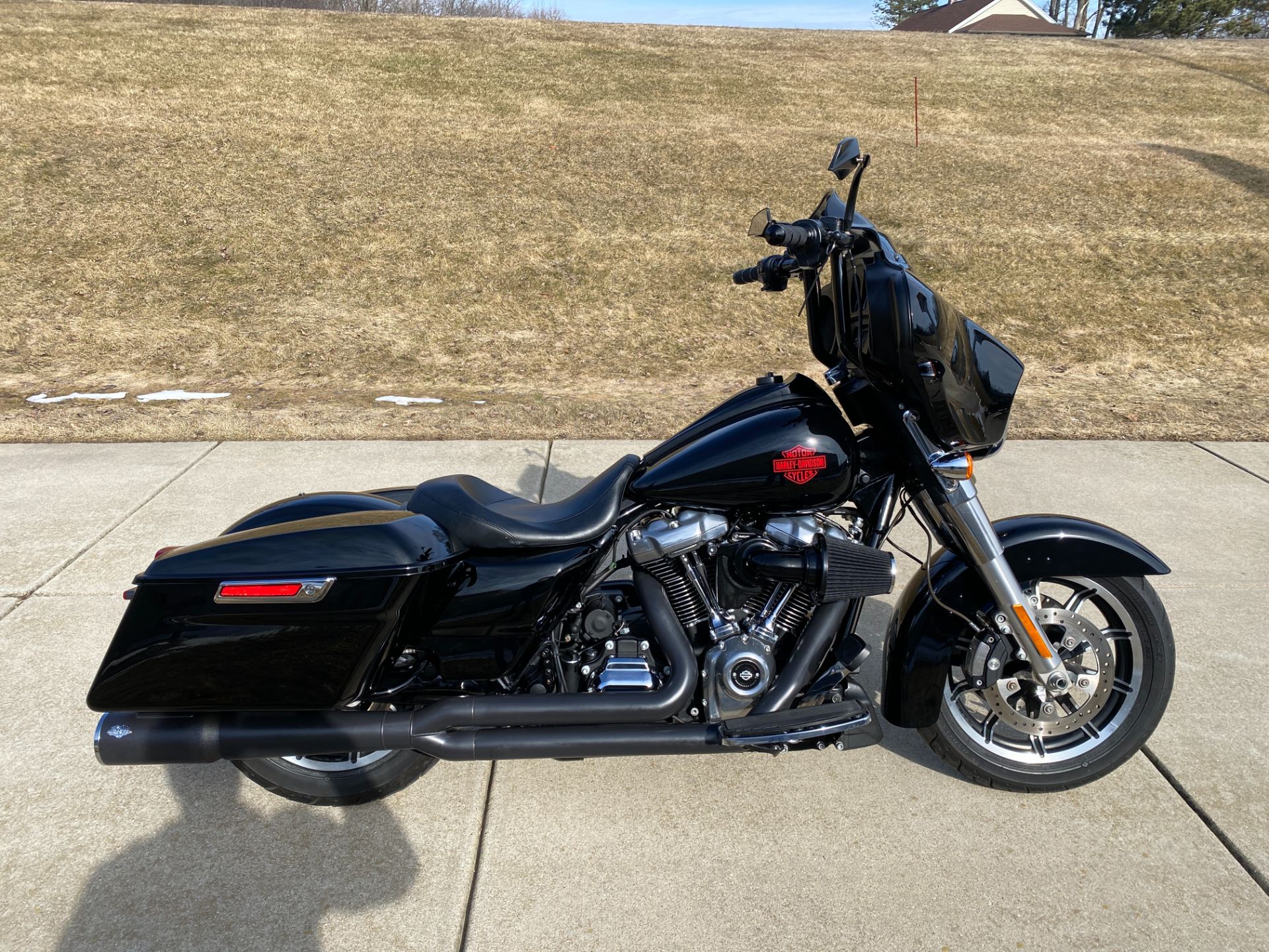 2019 Harley-Davidson Electra Glide® Standard in Big Bend, Wisconsin - Photo 18