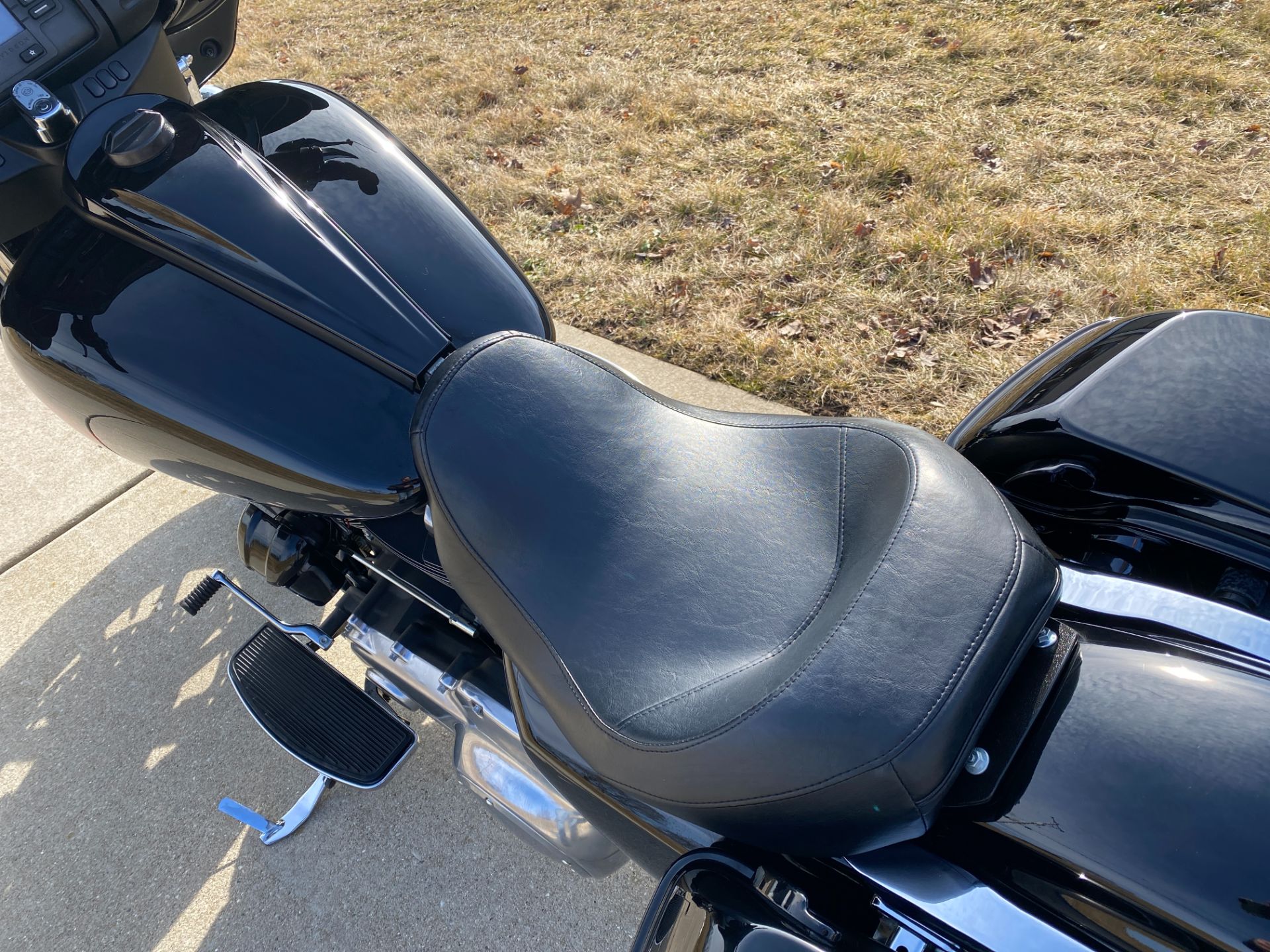 2019 Harley-Davidson Electra Glide® Standard in Big Bend, Wisconsin - Photo 19