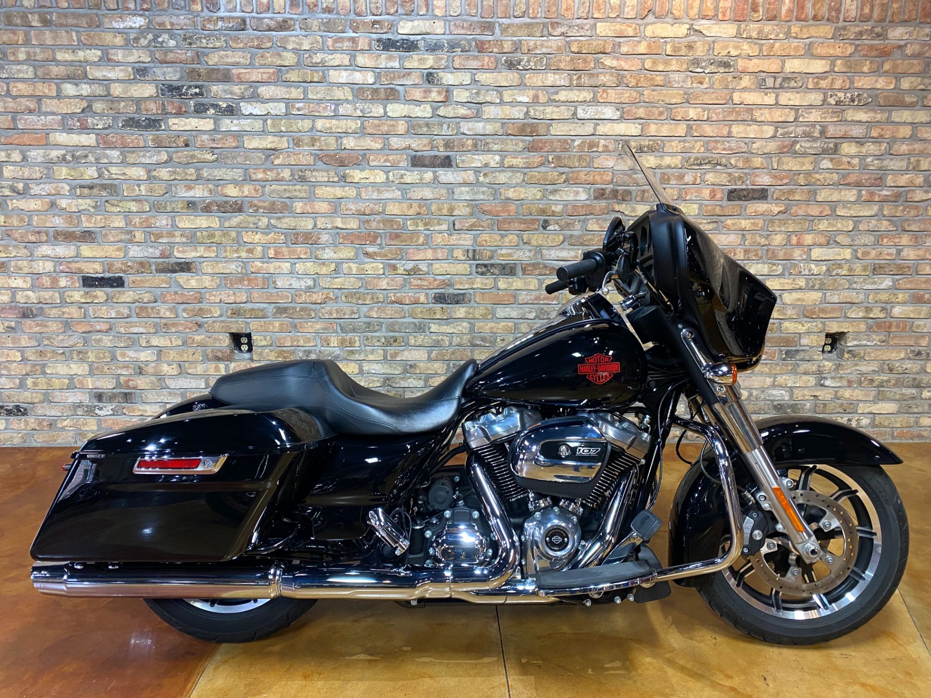 2019 Harley-Davidson Electra Glide® Standard in Big Bend, Wisconsin - Photo 27