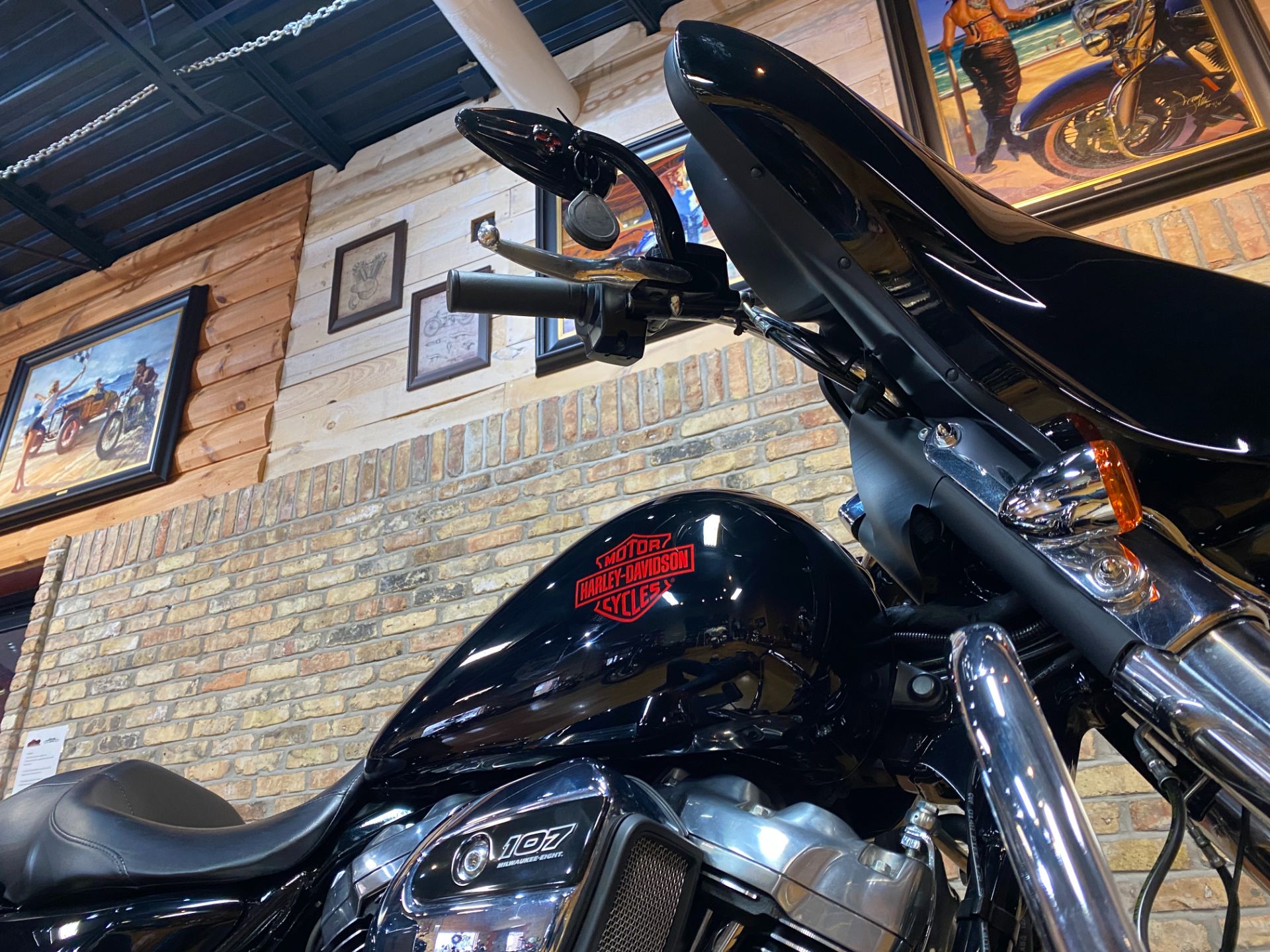 2019 Harley-Davidson Electra Glide® Standard in Big Bend, Wisconsin - Photo 4