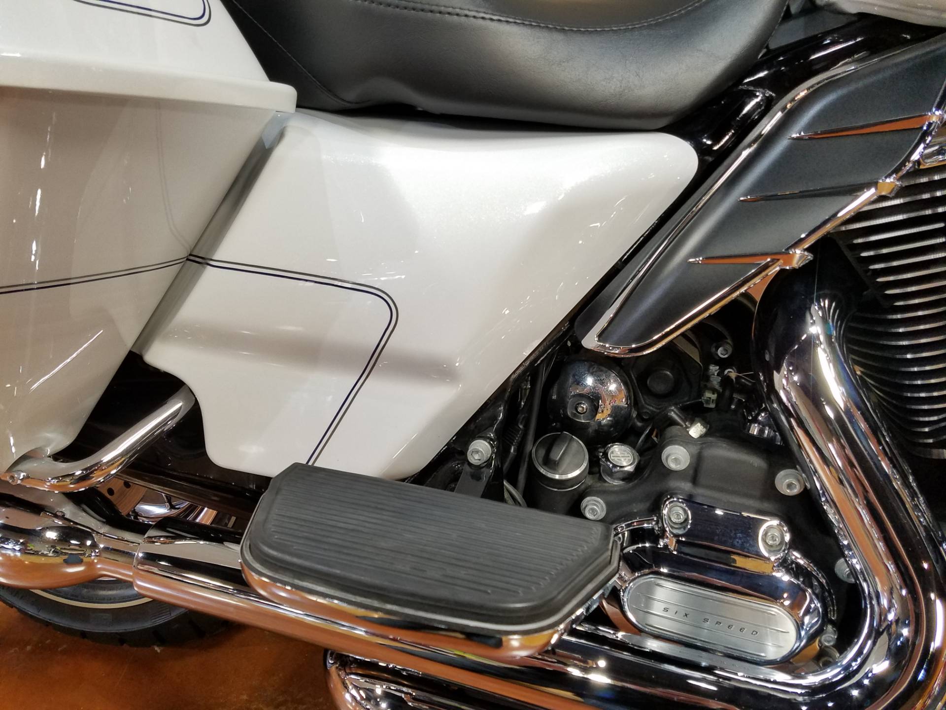 2013 Harley-Davidson Ultra Classic® Electra Glide® in Big Bend, Wisconsin - Photo 9