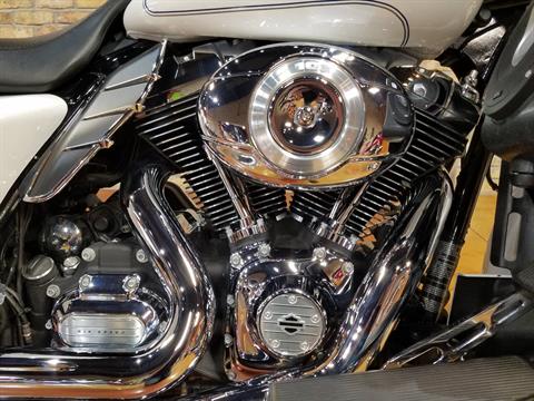 2013 Harley-Davidson Ultra Classic® Electra Glide® in Big Bend, Wisconsin - Photo 10