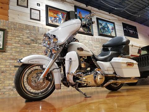 2013 Harley-Davidson Ultra Classic® Electra Glide® in Big Bend, Wisconsin - Photo 39