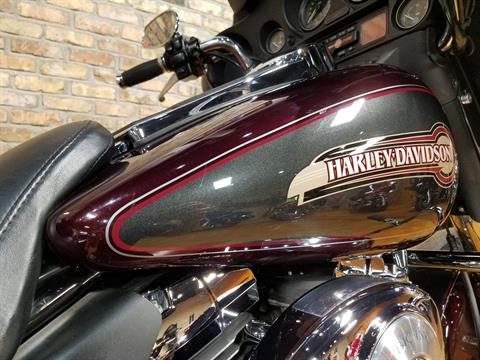 2005 Harley-Davidson FLHTC/FLHTCI Electra Glide® Classic in Big Bend, Wisconsin - Photo 15