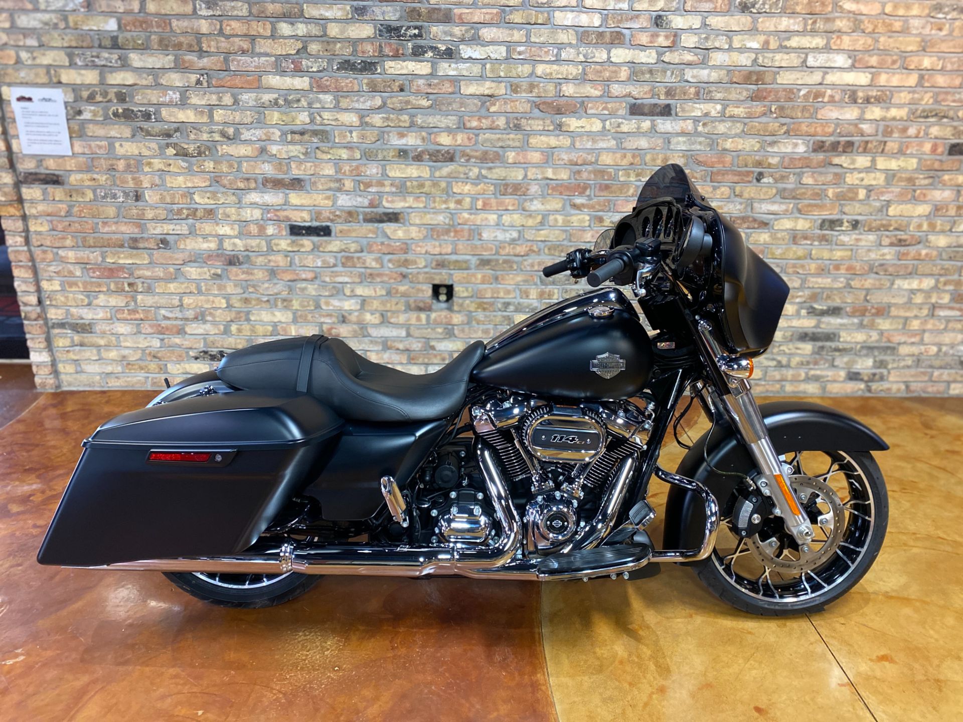2022 Harley-Davidson Street Glide® Special in Big Bend, Wisconsin - Photo 19