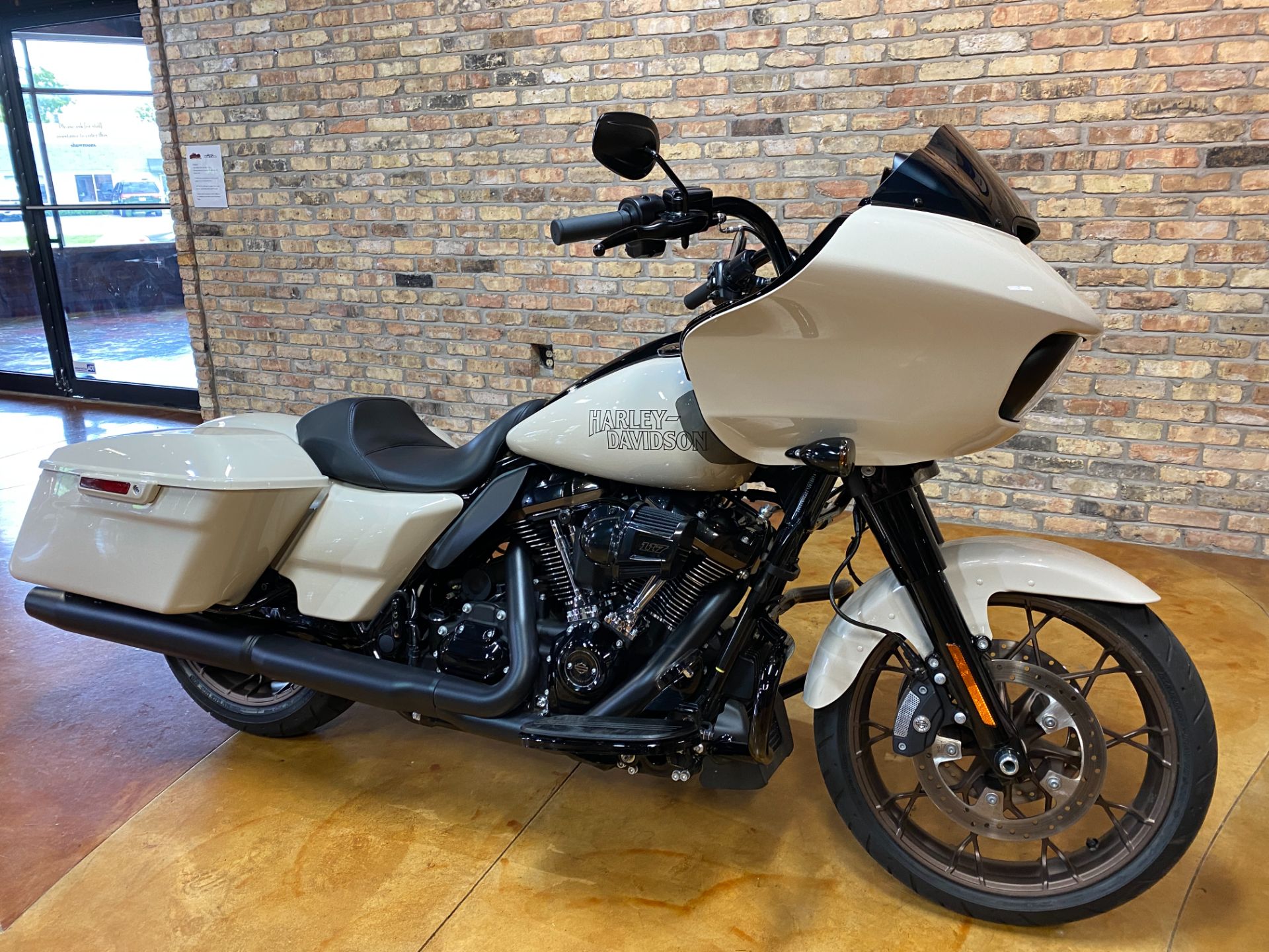 2023 Harley-Davidson Road Glide® ST in Big Bend, Wisconsin - Photo 3