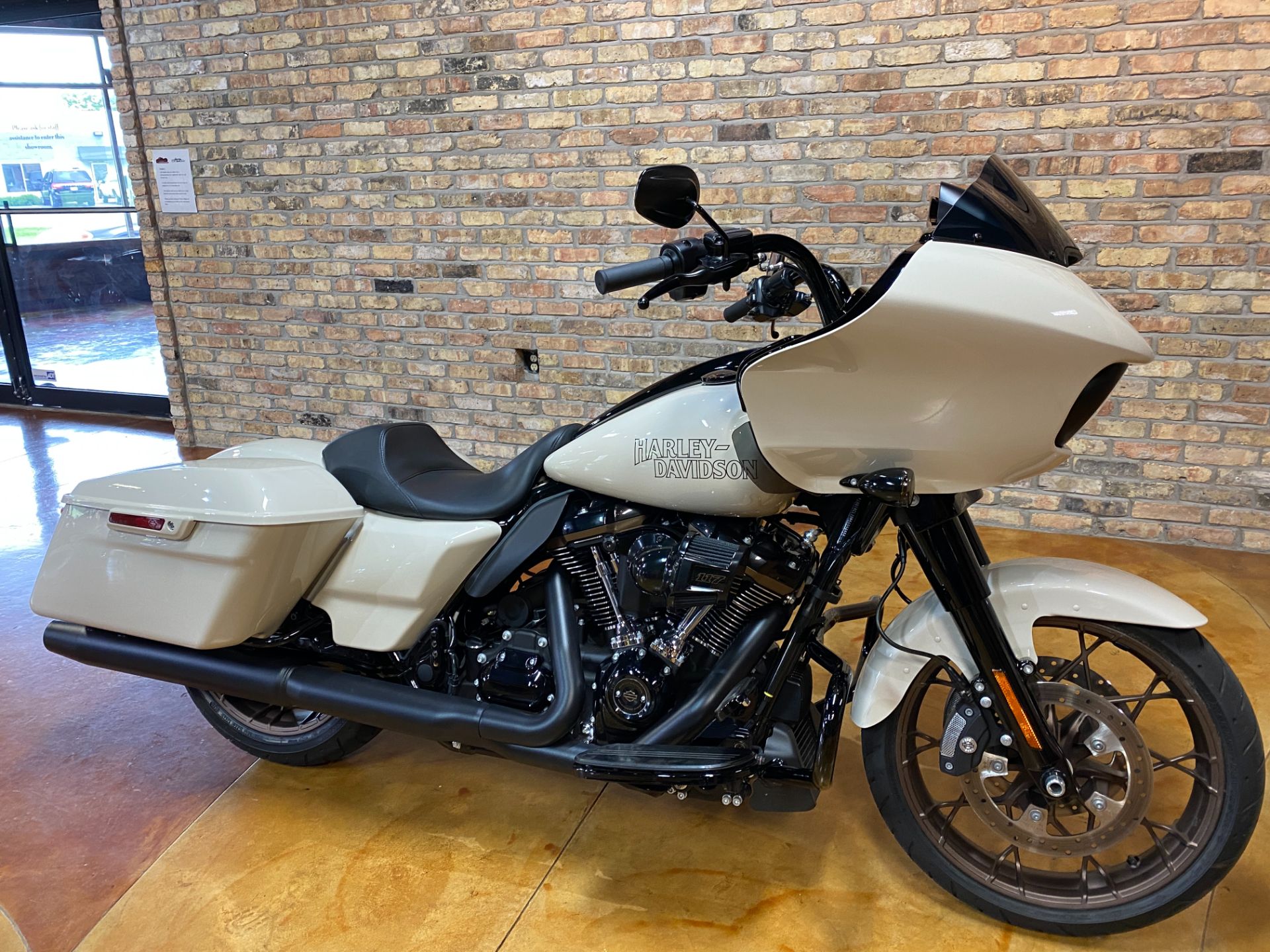 2023 Harley-Davidson Road Glide® ST in Big Bend, Wisconsin - Photo 12