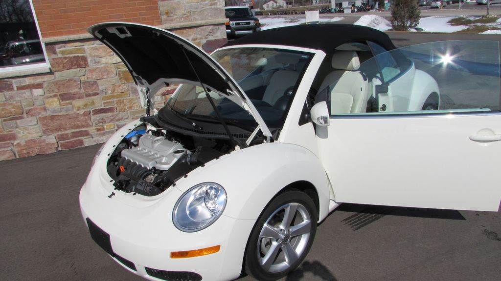 2007 Volkswagen 2007 Volkswagen Beetle Convertible in Big Bend, Wisconsin - Photo 8