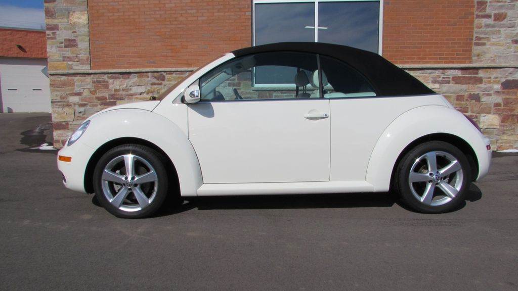 2007 Volkswagen 2007 Volkswagen Beetle Convertible in Big Bend, Wisconsin - Photo 2