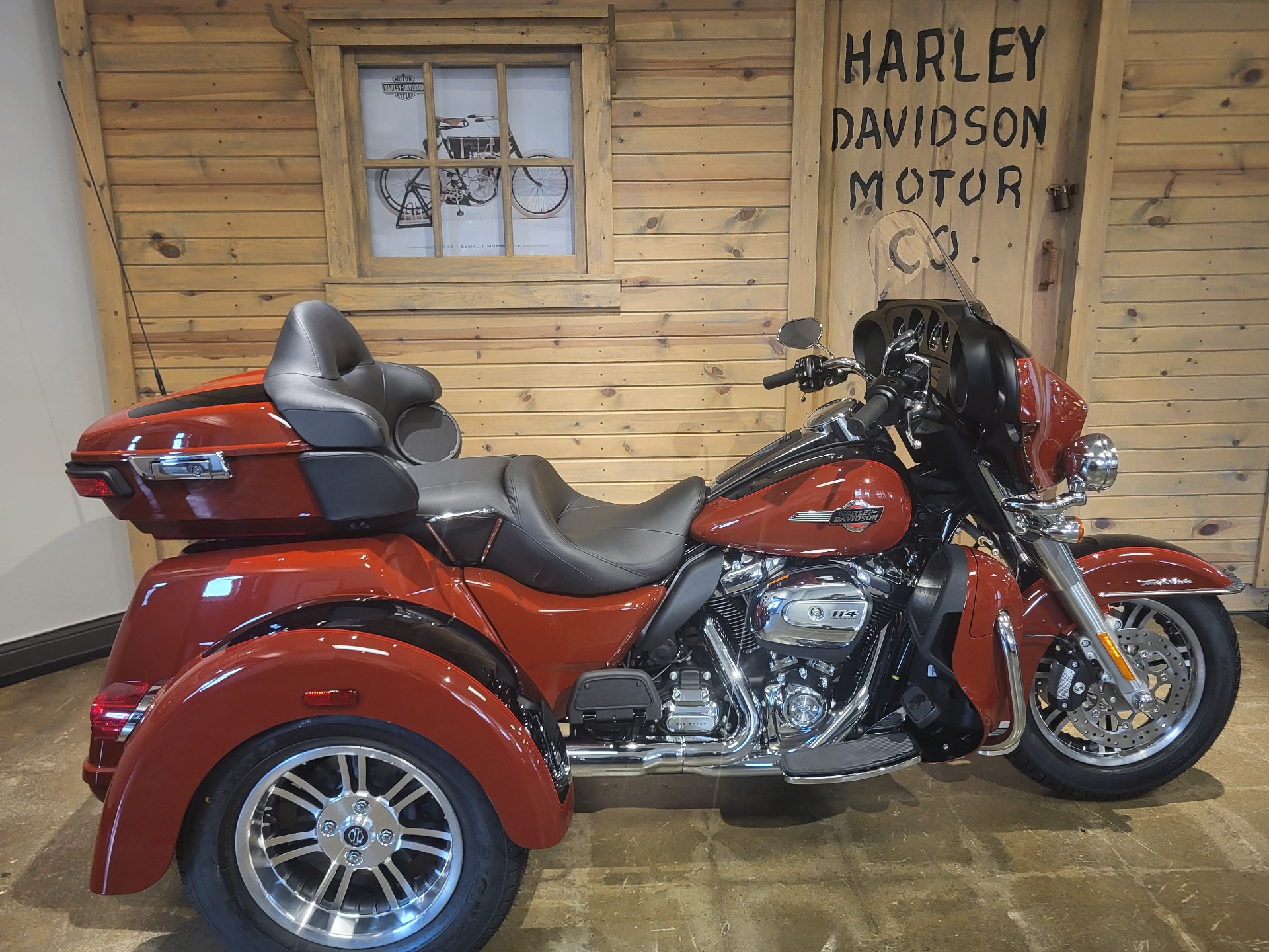 2024 Harley-Davidson Tri Glide® Ultra in Mentor, Ohio - Photo 10