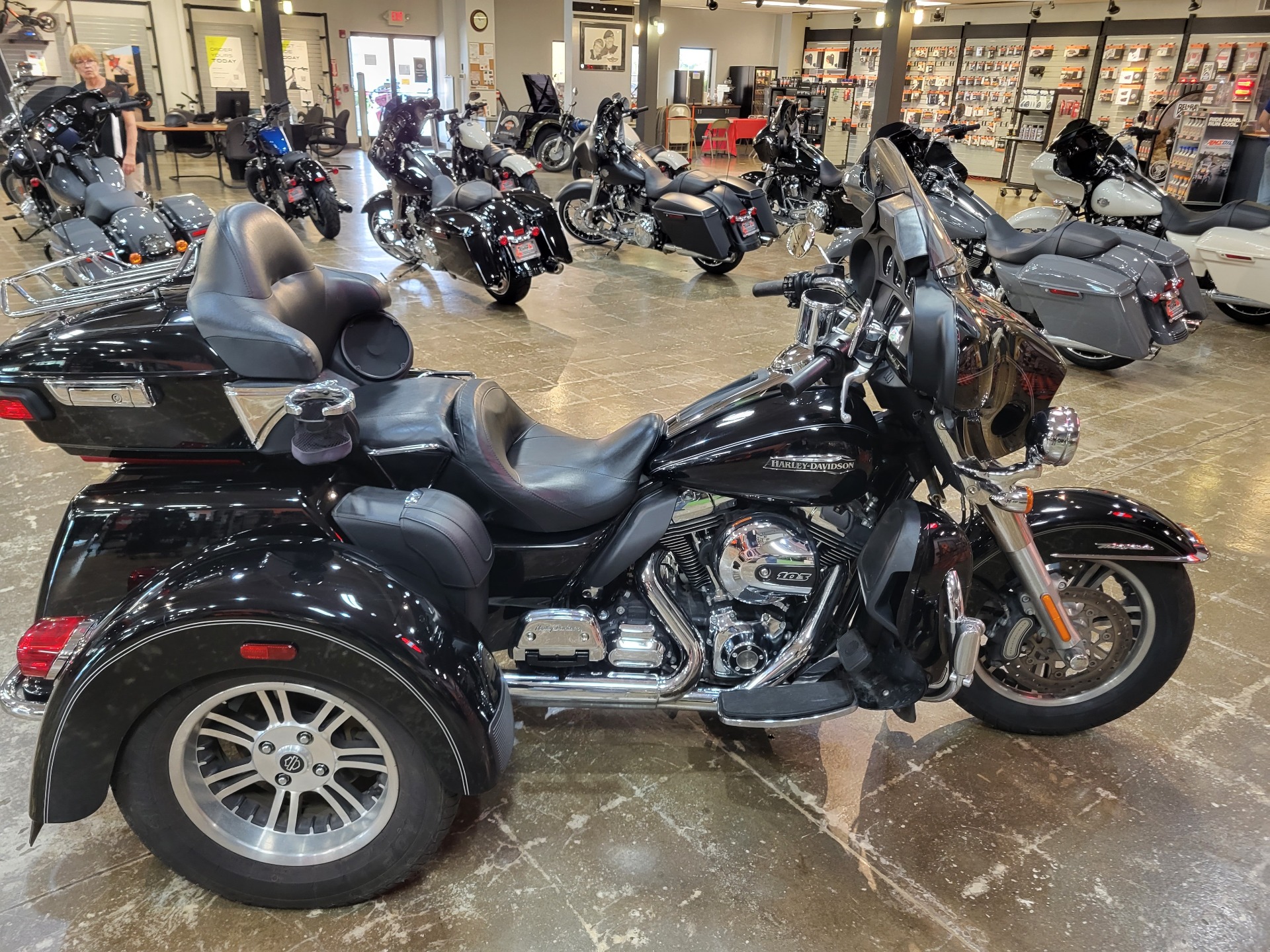 2014 Harley-Davidson Tri Glide® Ultra in Mentor, Ohio - Photo 1