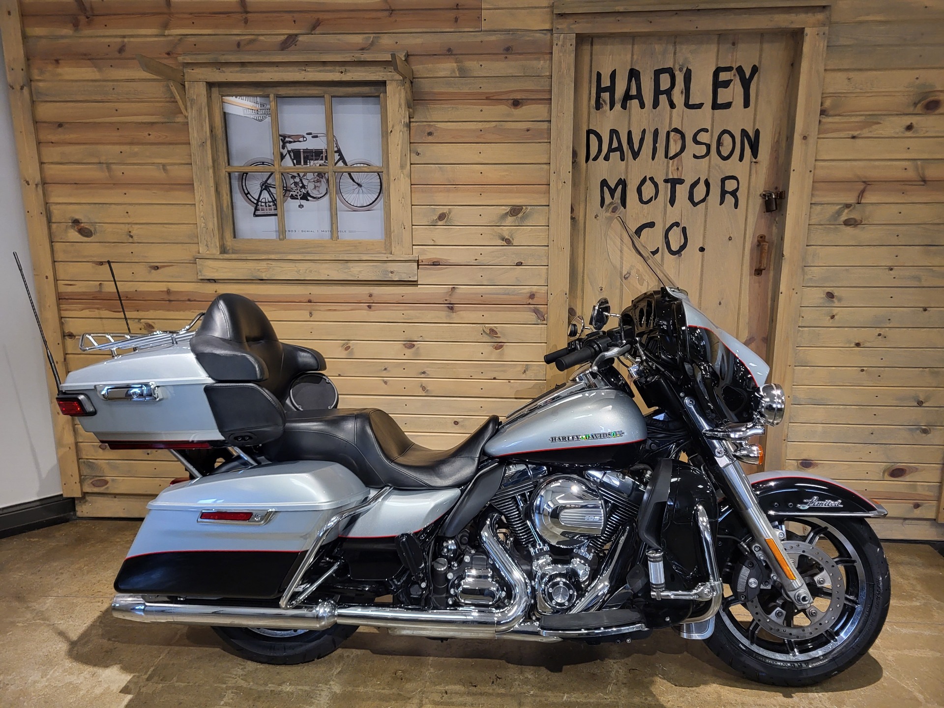 2015 Harley-Davidson Ultra Limited Low in Mentor, Ohio - Photo 2