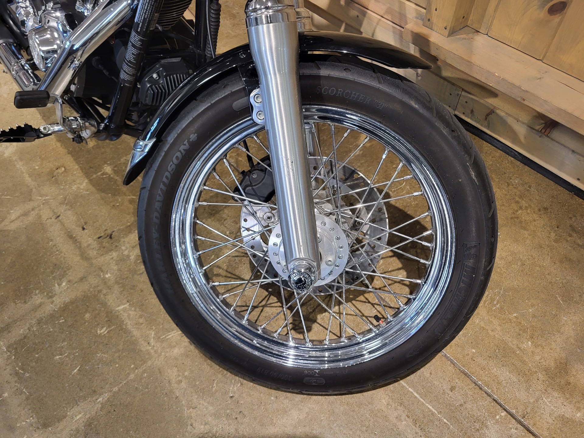 2010 Harley-Davidson Dyna® Super Glide® Custom in Mentor, Ohio - Photo 8