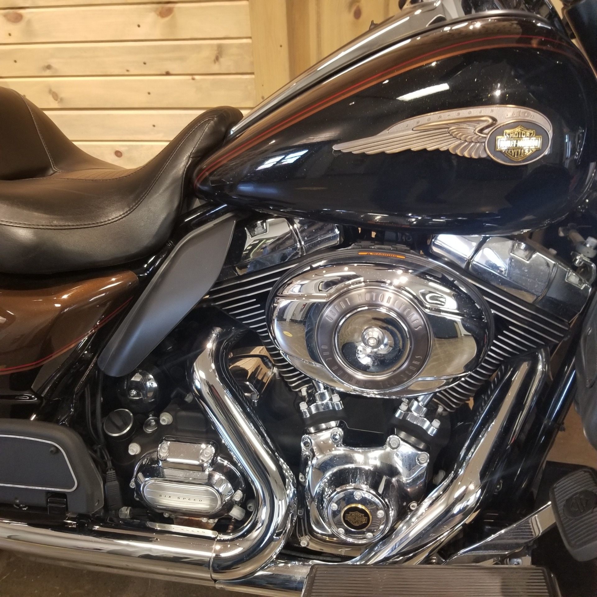 2013 Harley-Davidson Electra Glide® Ultra Limited 110th Anniversary Edition in Mentor, Ohio - Photo 2