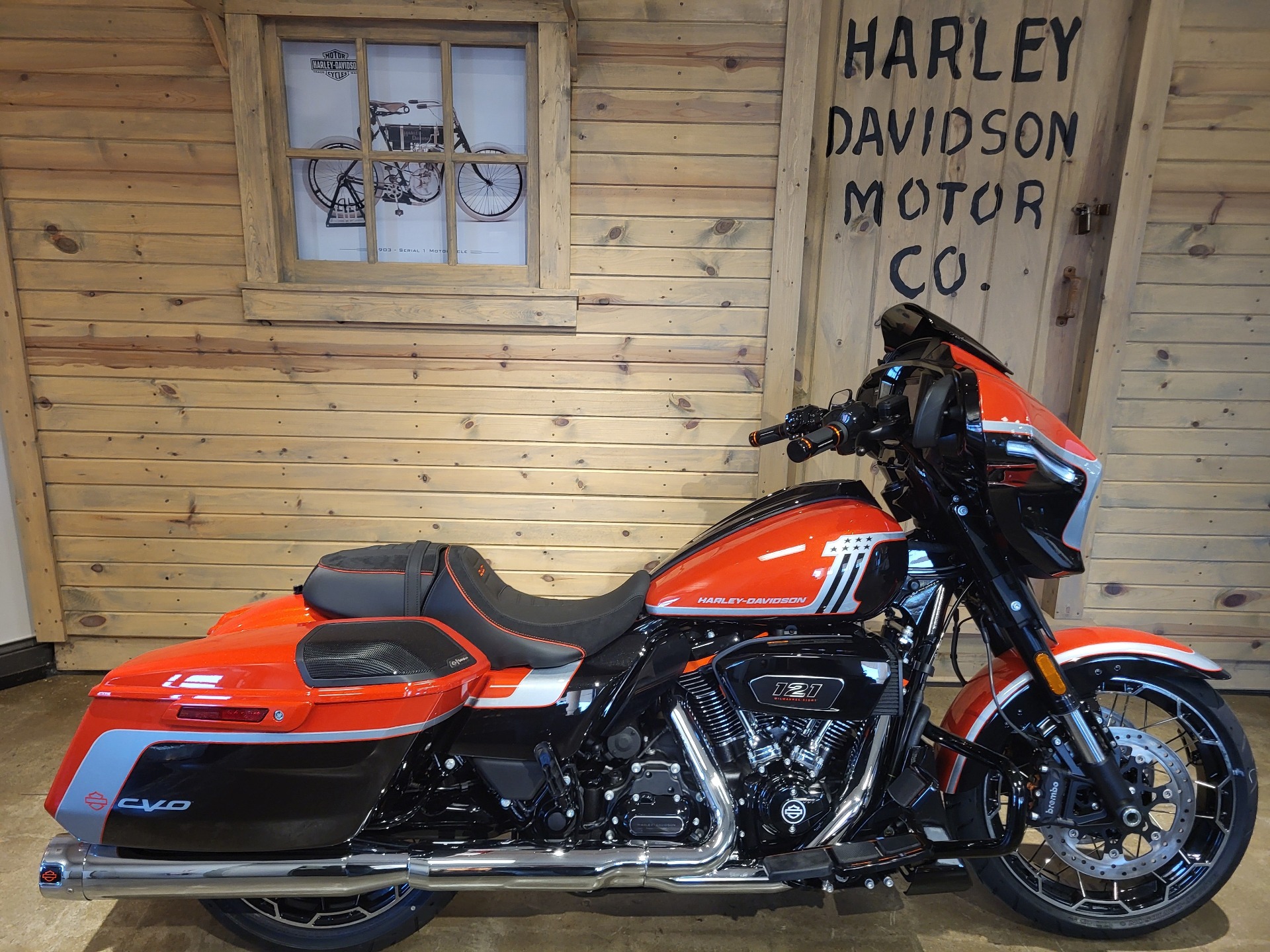 2024 Harley-Davidson CVO™ Street Glide® in Mentor, Ohio - Photo 10