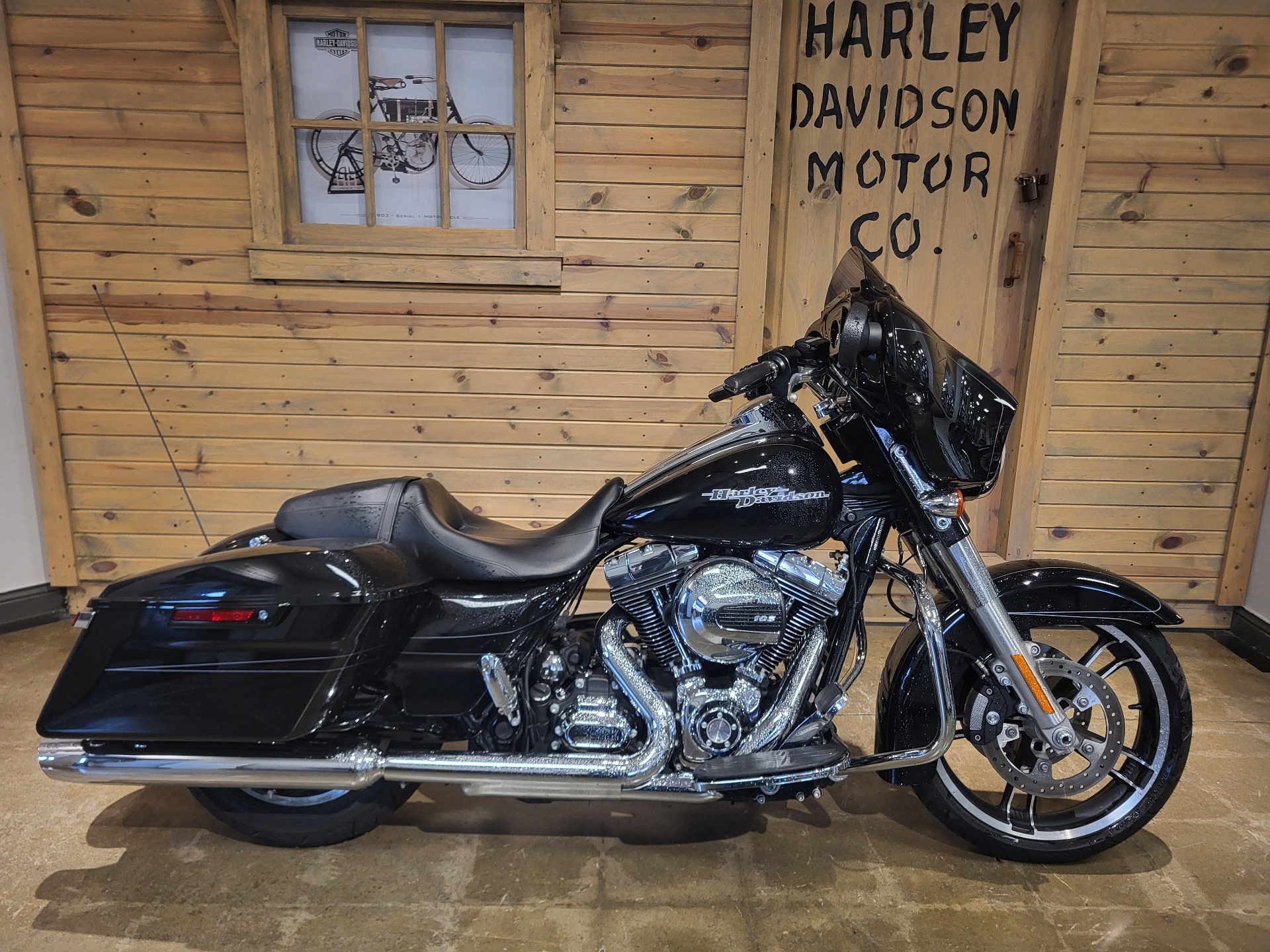 2016 Harley-Davidson Street Glide® Special in Mentor, Ohio - Photo 9