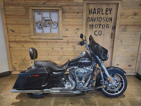 2013 Harley-Davidson Street Glide® in Mentor, Ohio - Photo 2