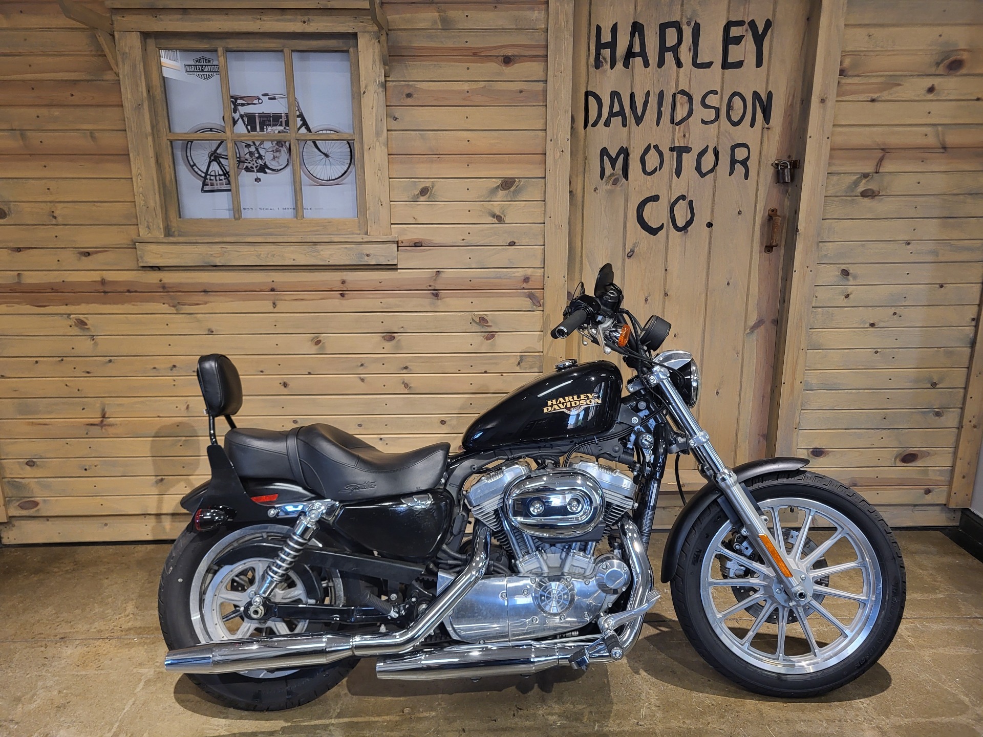 2010 Harley-Davidson Sportster® 883 Low in Mentor, Ohio - Photo 2