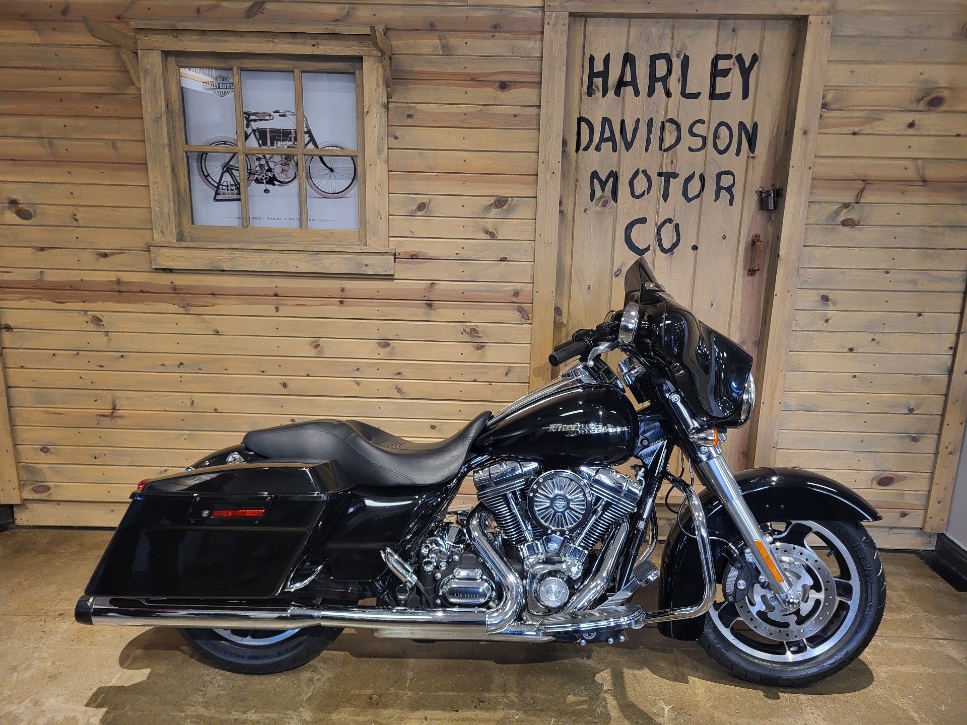2009 Harley-Davidson Street Glide® in Mentor, Ohio - Photo 2