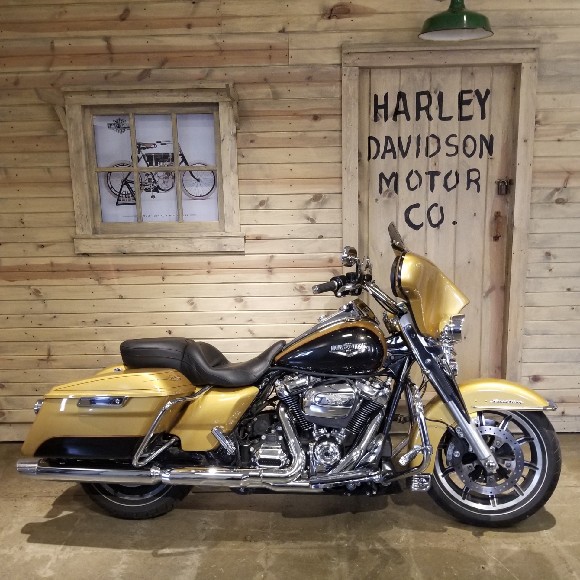 Used 2017 Harley Davidson Road King Motorcycles In Mentor Oh Stock Number 17 N K300096