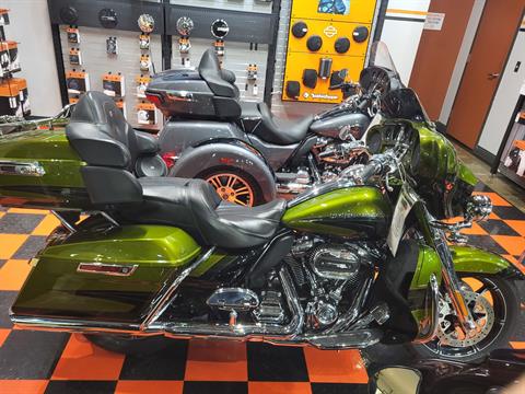 2017 Harley-Davidson CVO™ Limited in Mentor, Ohio - Photo 1