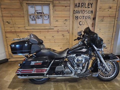2010 Harley-Davidson Electra Glide® Classic in Mentor, Ohio - Photo 2