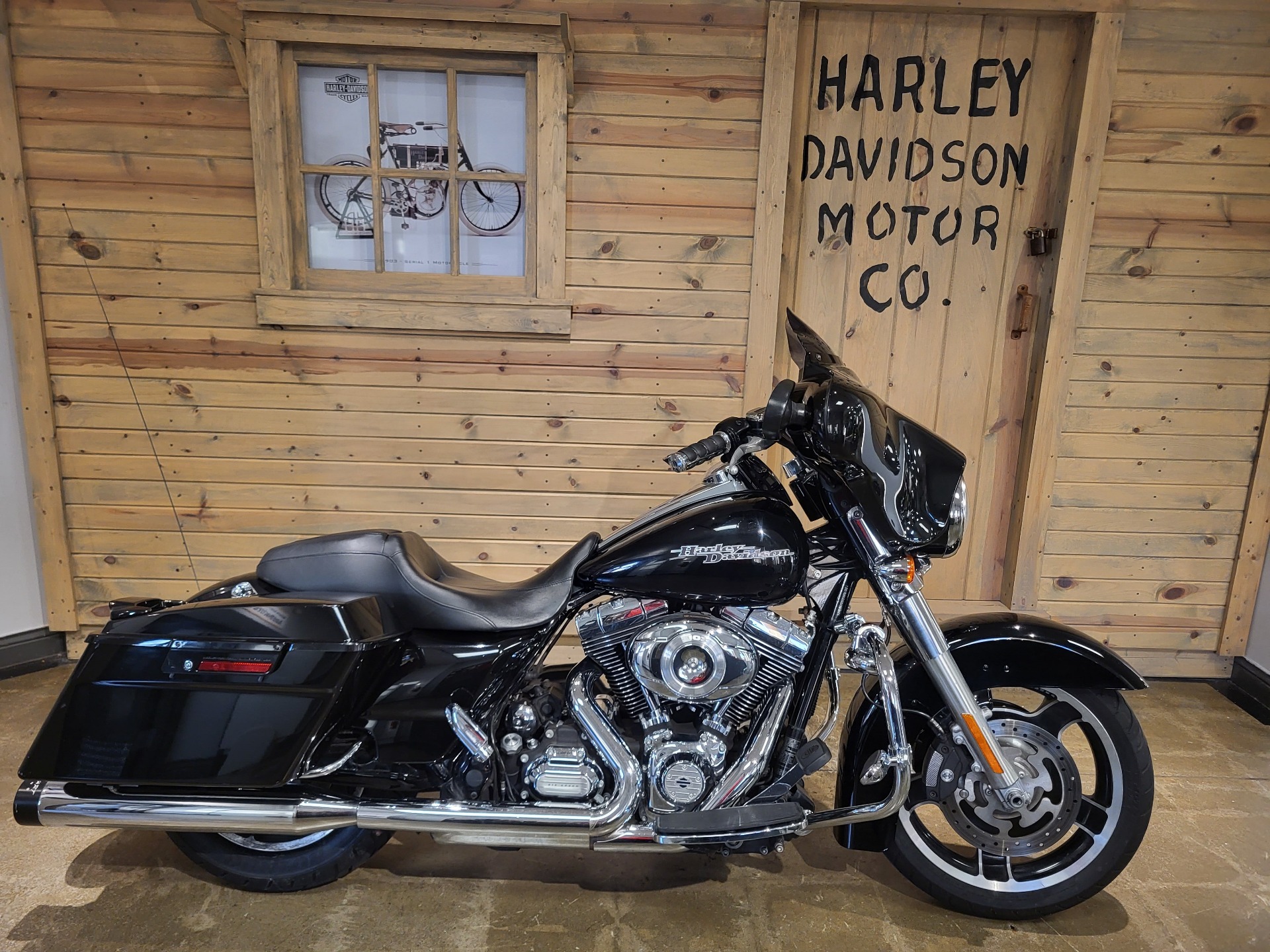 2011 Harley-Davidson Street Glide® in Mentor, Ohio - Photo 1