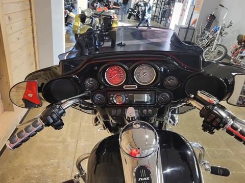 2011 Harley-Davidson Street Glide® in Mentor, Ohio - Photo 7