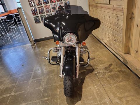 2011 Harley-Davidson Street Glide® in Mentor, Ohio - Photo 10