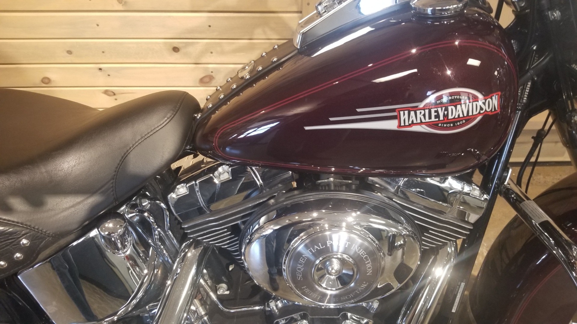 2006 Harley-Davidson Heritage Softail® Classic in Mentor, Ohio - Photo 2